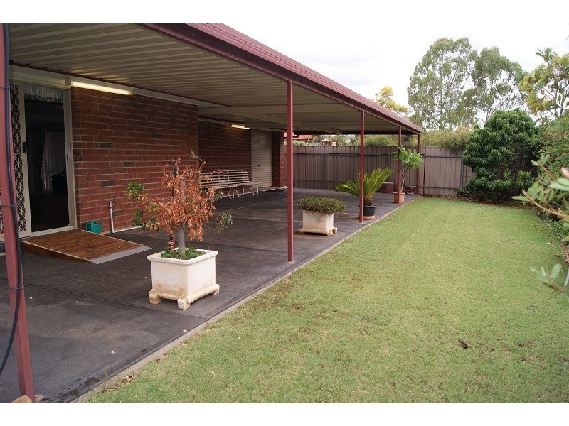 16 Thiele Crescent, Evanston Park SA 5116