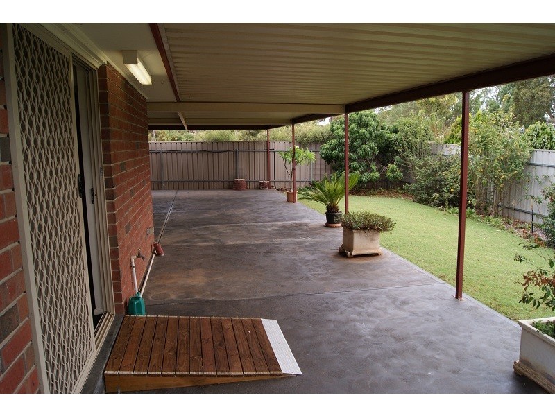 16 Thiele Crescent, Evanston Park SA 5116