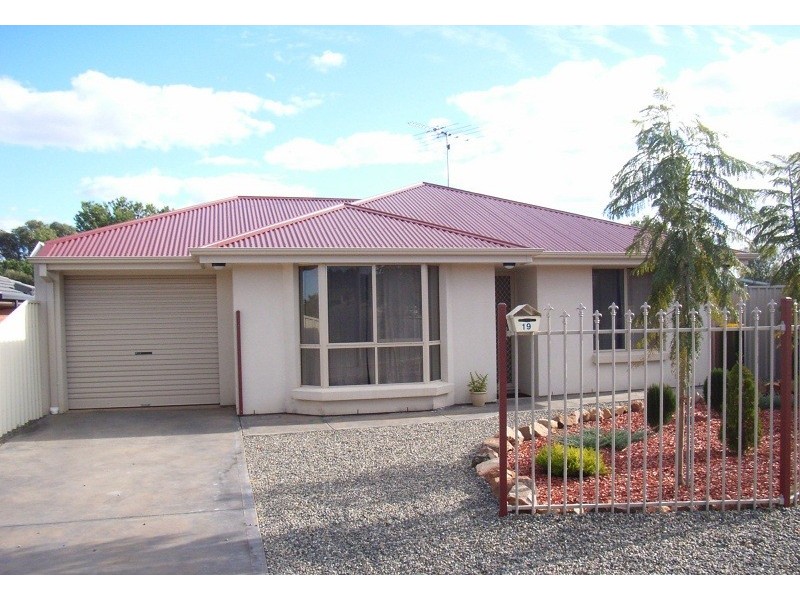 19 Whinnen Street, Evanston Park SA 5116