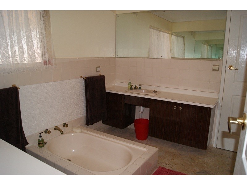 26 Newkree Road, Evanston Park SA 5116