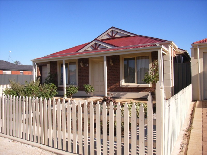 24 Almond Circuit, Munno Para West SA 5115