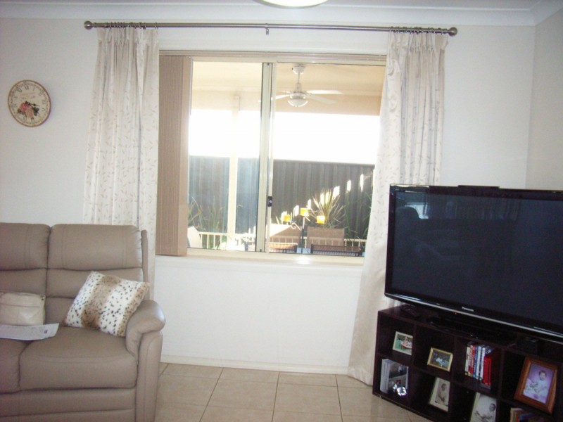 24 Almond Circuit, Munno Para West SA 5115