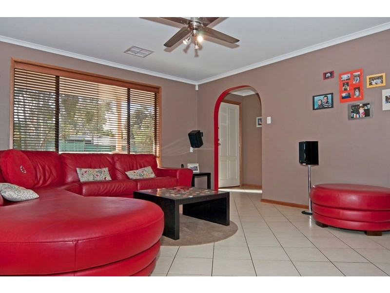 13 Ian Ross Drive, Williamstown SA 5351