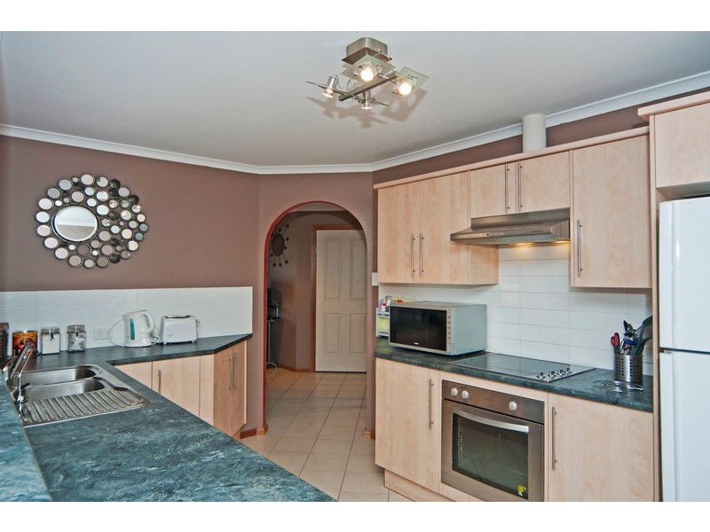 13 Ian Ross Drive, Williamstown SA 5351