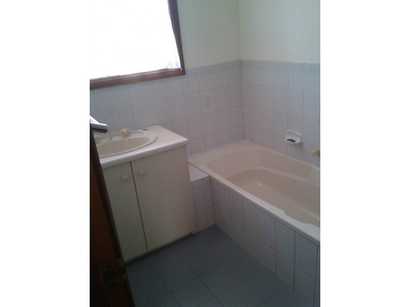 4 Orchard Drive, Evanston SA 5116