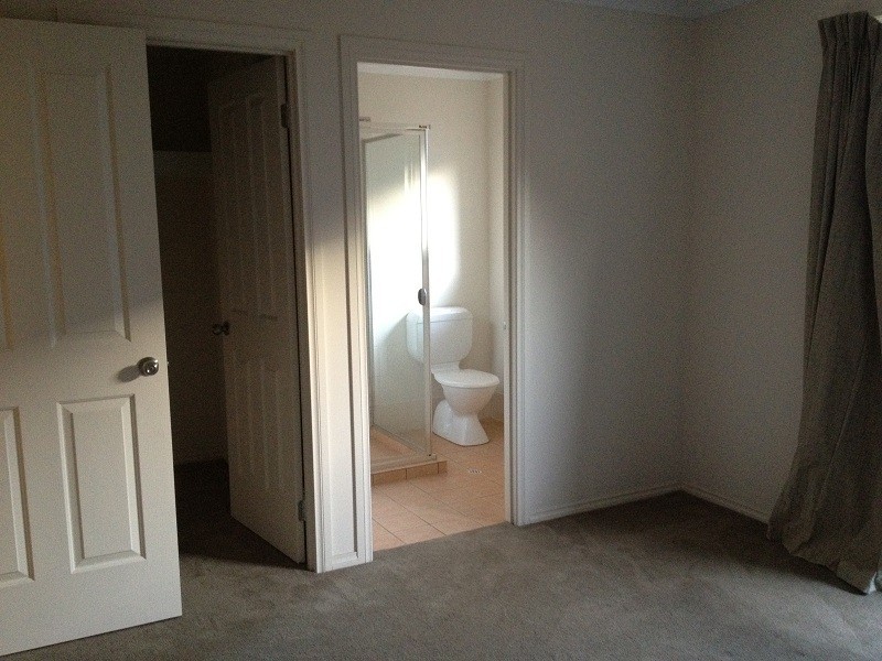 28 Rossiter Drive, Evanston Park SA 5116