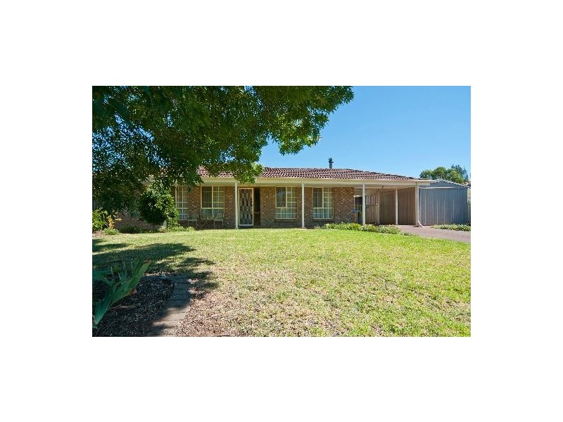 8 Robinson Road, Willaston SA 5118