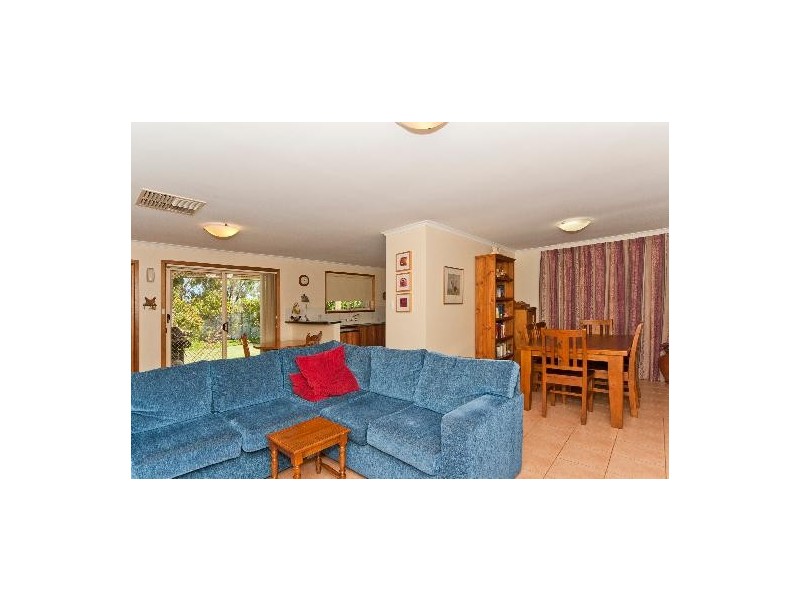 8 Robinson Road, Willaston SA 5118