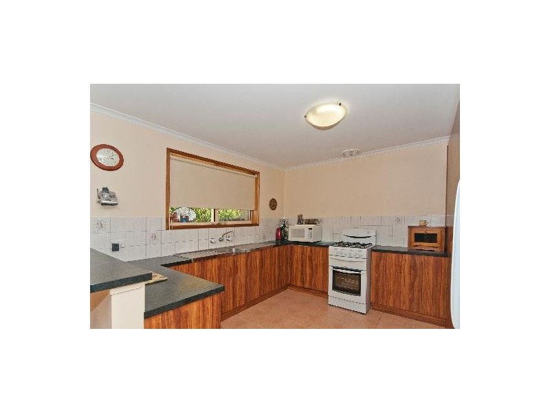 8 Robinson Road, Willaston SA 5118