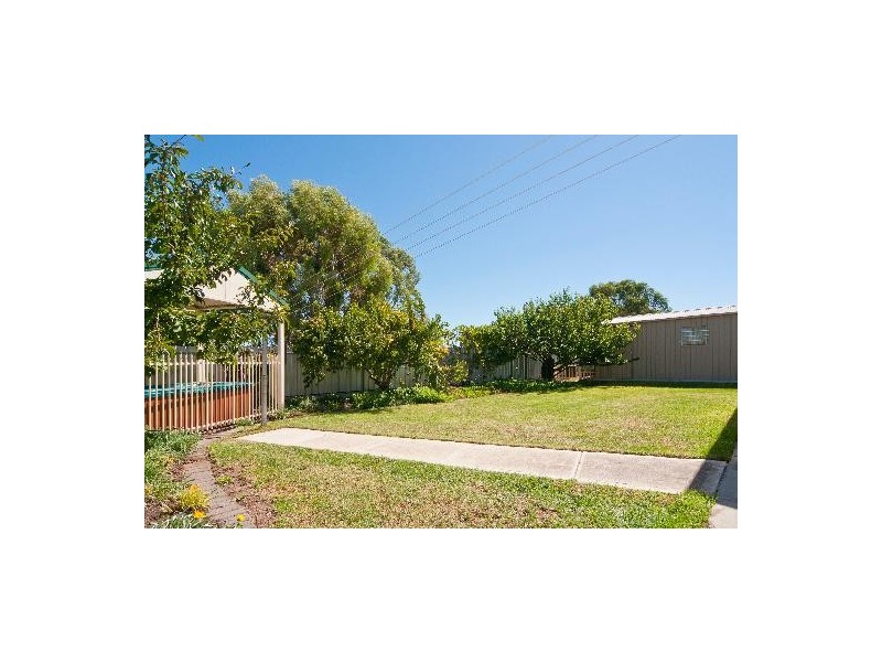 8 Robinson Road, Willaston SA 5118