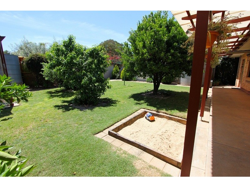 6 High Street, Willaston SA 5118