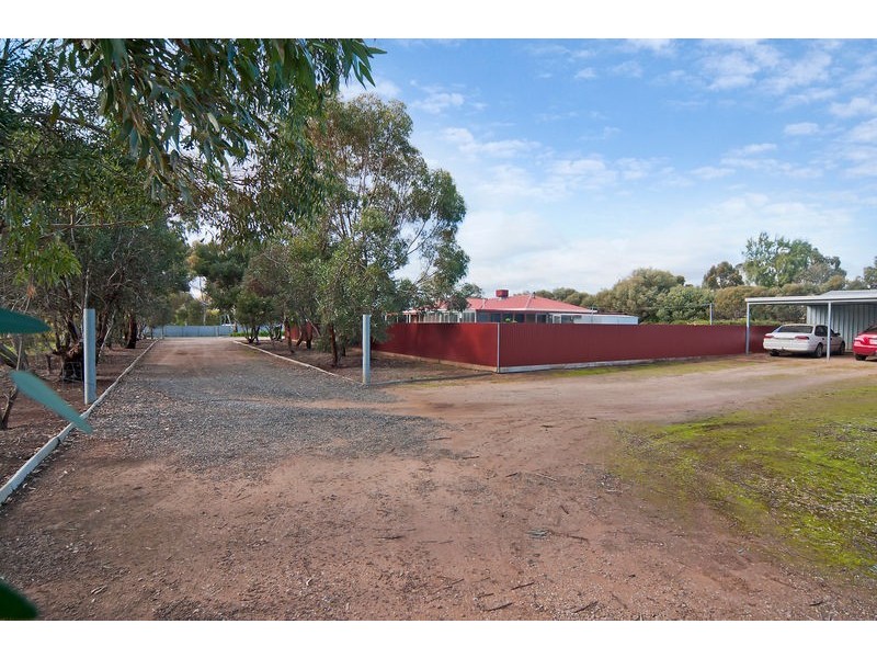 9 Betty Road, Lewiston SA 5501