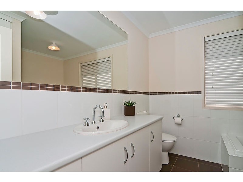 70 Osprey Parade, Hewett SA 5118