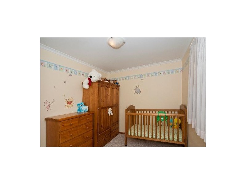 8 Robinson Road, Willaston SA 5118