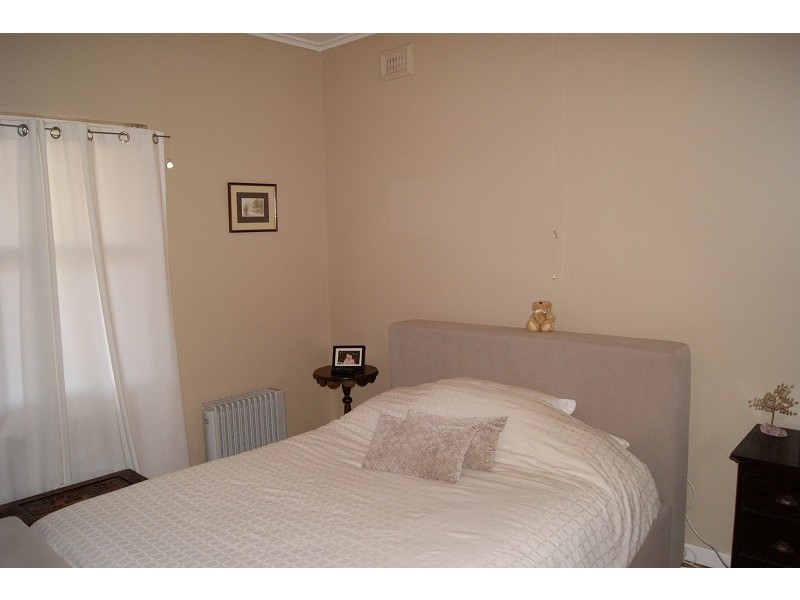 16 Davies Street, Willaston SA 5118