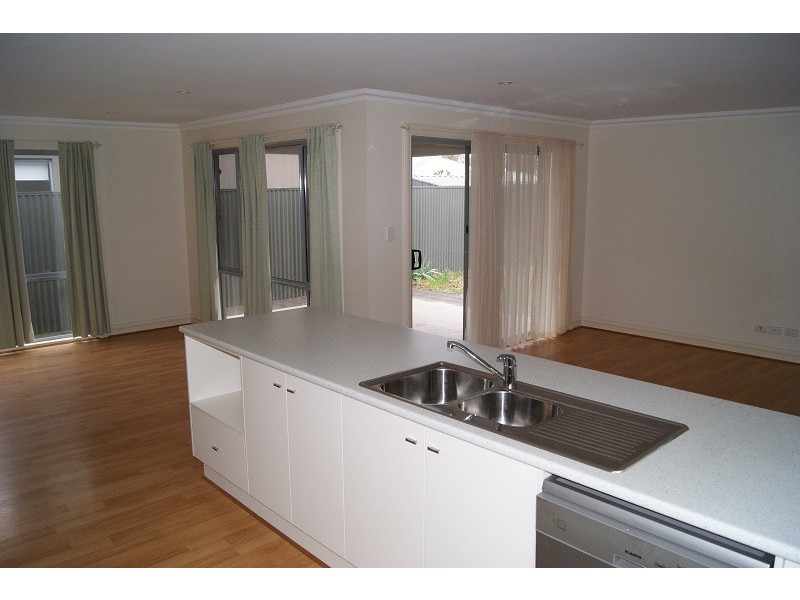 10C Barker Street, Willaston SA 5118