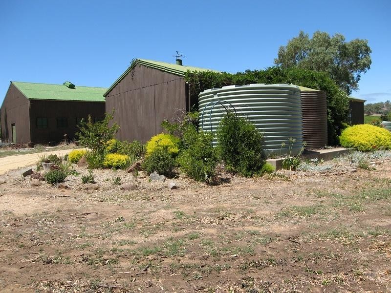 6 Lyndoch Valley Road, Williamstown SA 5351