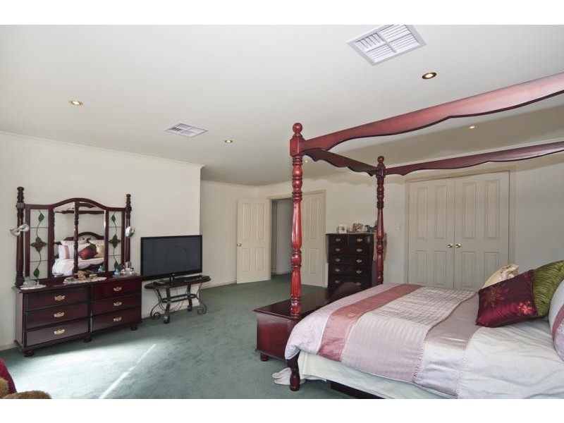 19 Falcon Drive, Hewett SA 5118