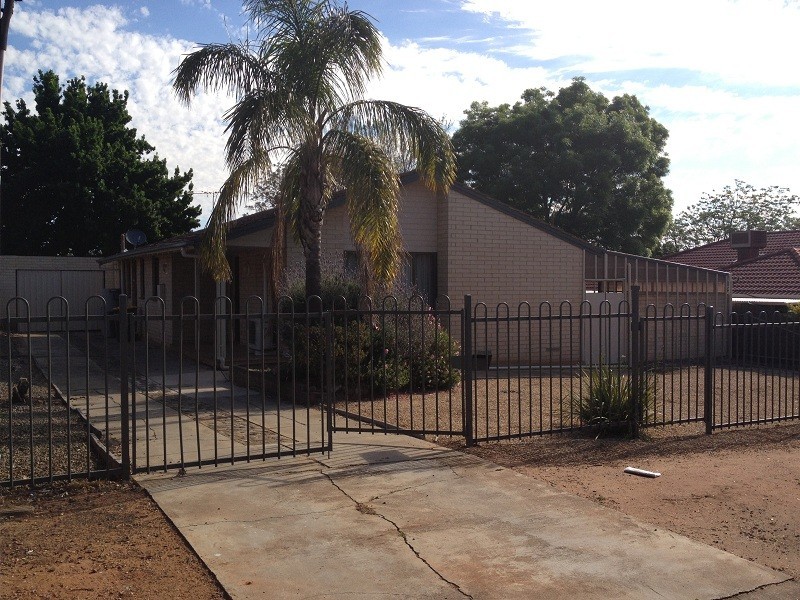 48 St Albans Road, Evanston Park SA 5116