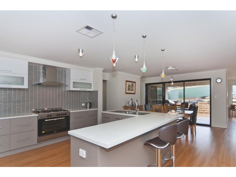 30 Lorikeet Grove, Hewett SA 5118