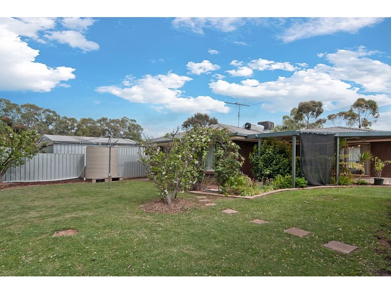 11 Greenways Street, Evanston Park SA 5116