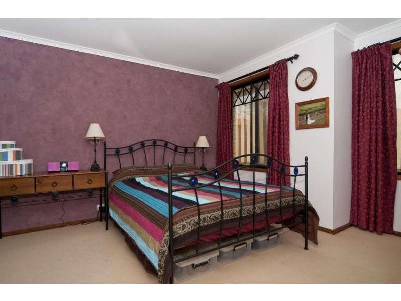 13 Explorer Parade, Hewett SA 5118