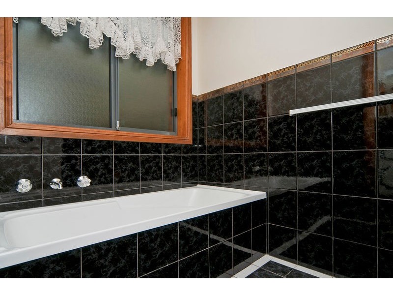 3 Smart Court, Evanston Park SA 5116