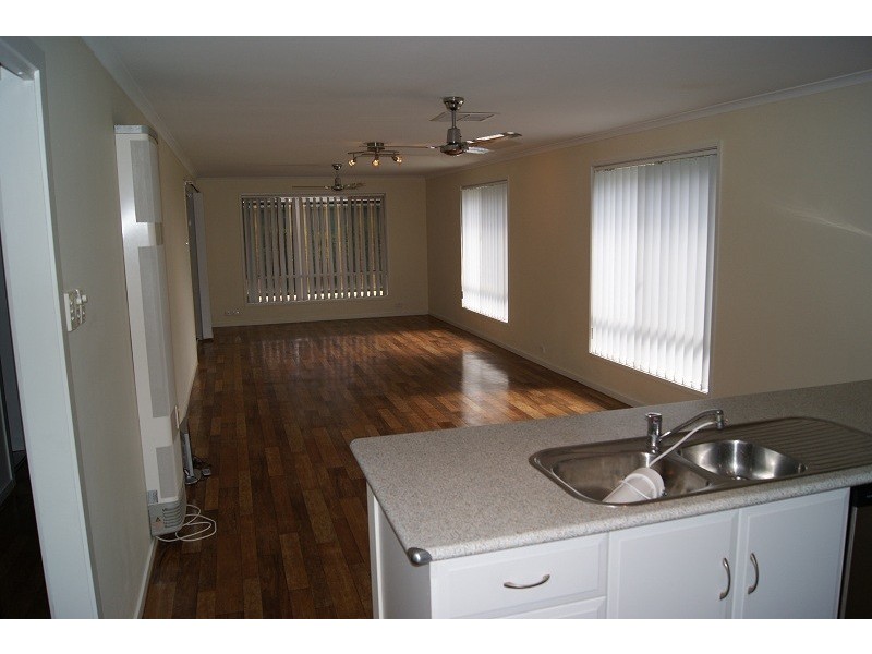 8 McKinlay Square, Hewett SA 5118