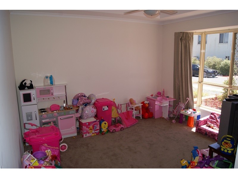 28 Rossiter Drive, Evanston Park SA 5116