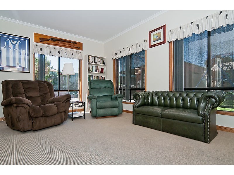 22 Selway Place, Evanston Park SA 5116