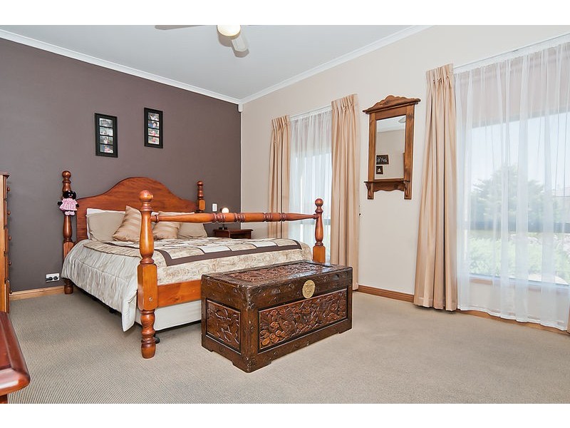 22 Selway Place, Evanston Park SA 5116