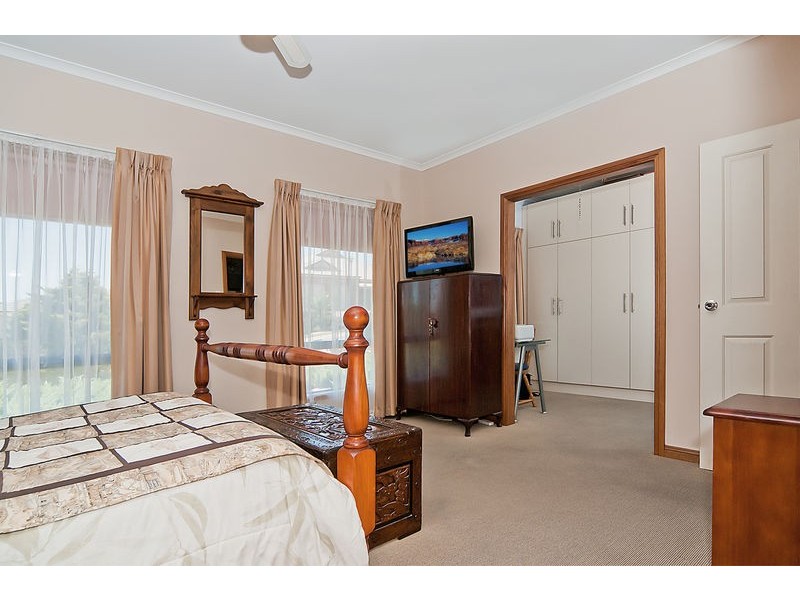 22 Selway Place, Evanston Park SA 5116