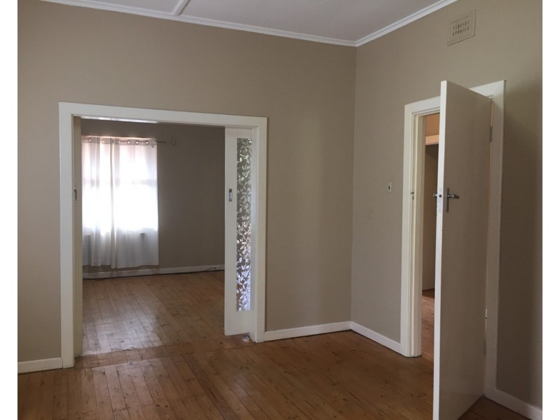 16 Davies Street, Willaston SA 5118