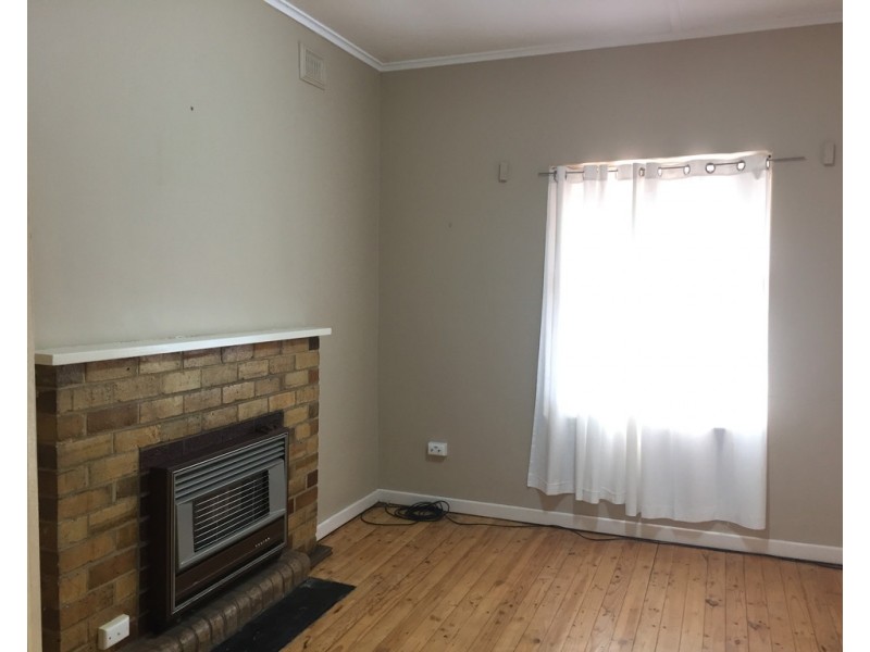 16 Davies Street, Willaston SA 5118
