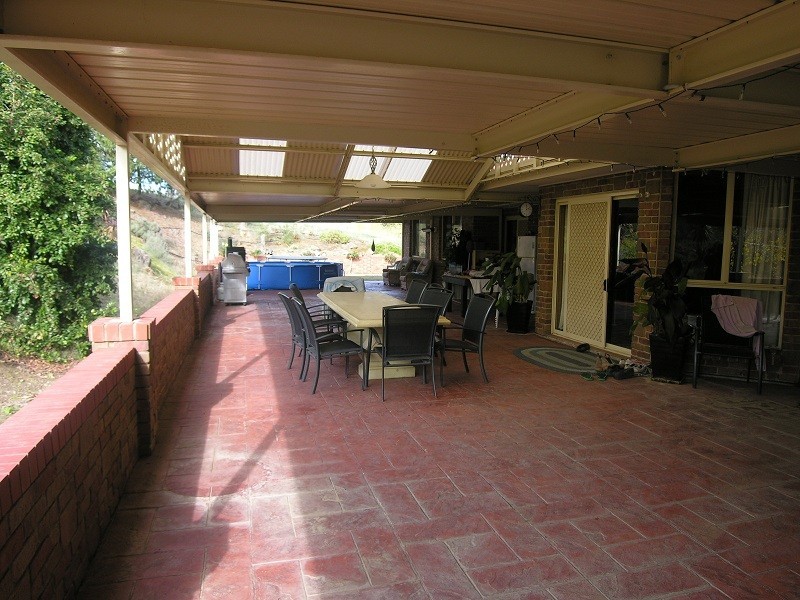 17 Abbaston Road, Williamstown SA 5351