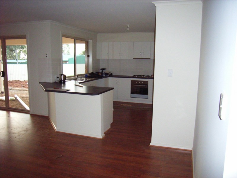 6 Challen Court, Evanston Park SA 5116