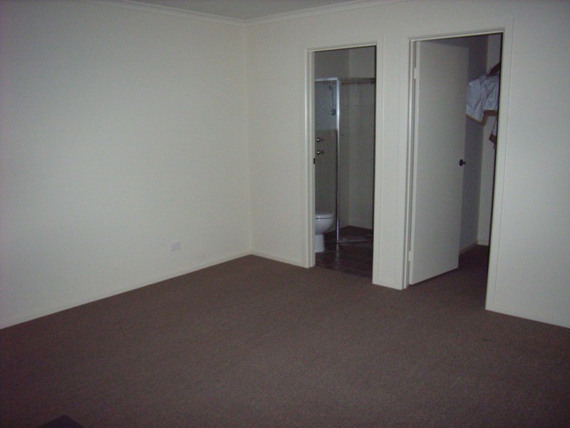 6 Challen Court, Evanston Park SA 5116