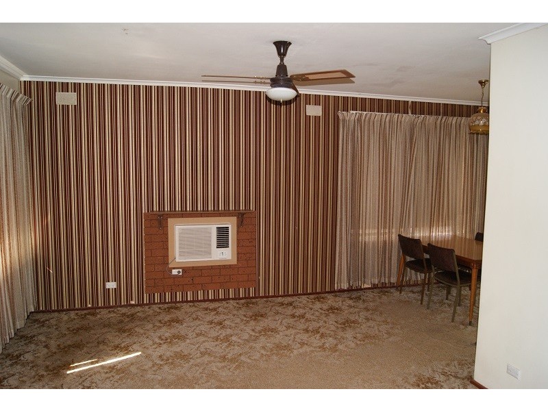 4 Milne Court, Evanston Park SA 5116