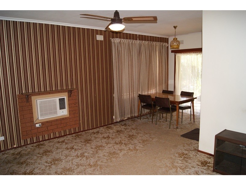 4 Milne Court, Evanston Park SA 5116