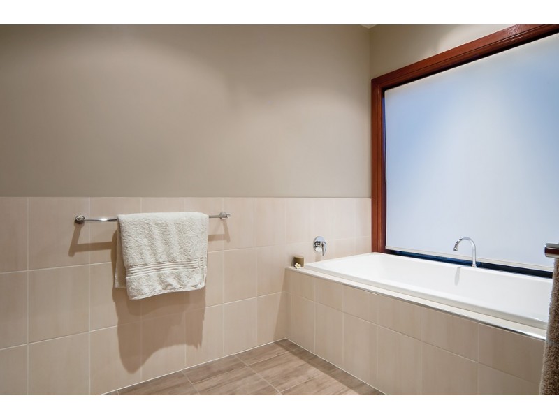 8 Robin Circuit, Hewett SA 5118