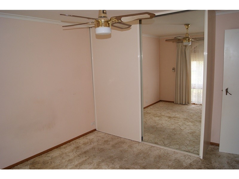 15 Grey Crescent, Evanston Gardens SA 5116