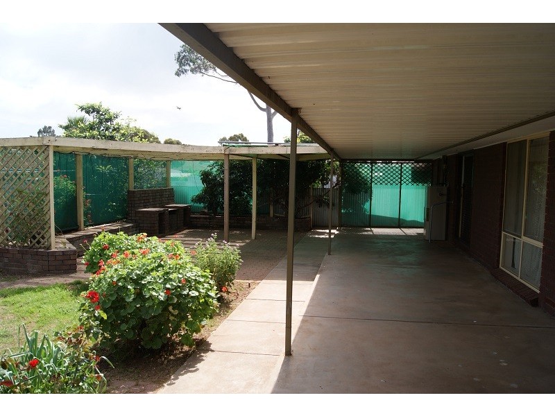 15 Grey Crescent, Evanston Gardens SA 5116