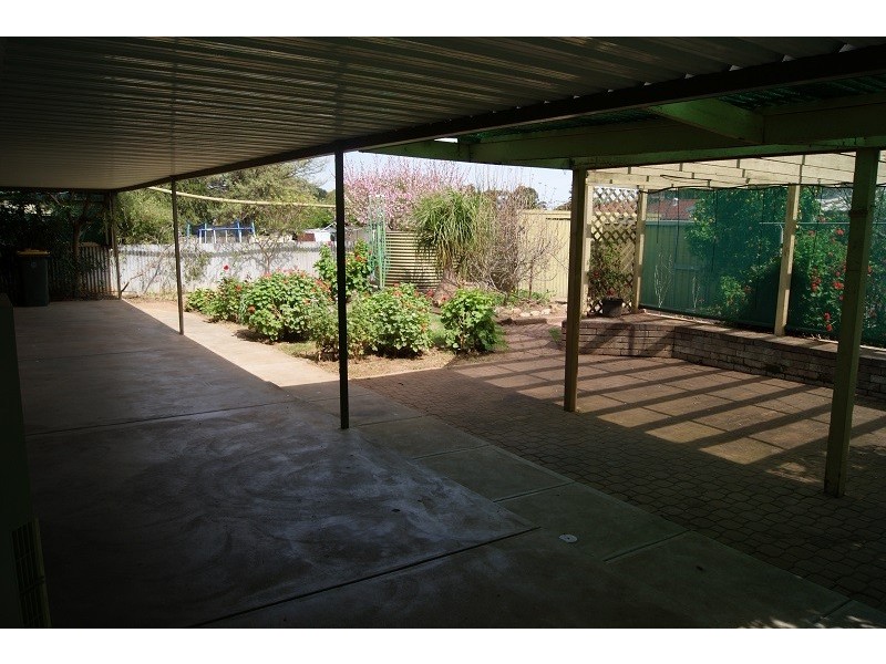 15 Grey Crescent, Evanston Gardens SA 5116