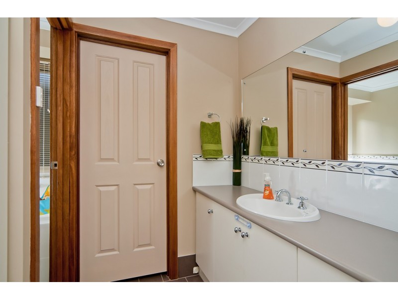 39 Sunnyside Drive, Evanston Park SA 5116