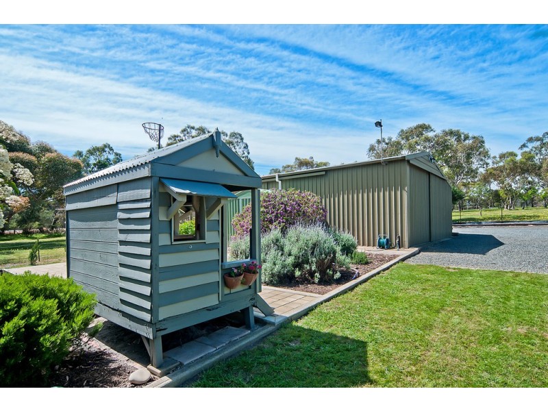 6 Pink Gum Drive, Cockatoo Valley SA 5351