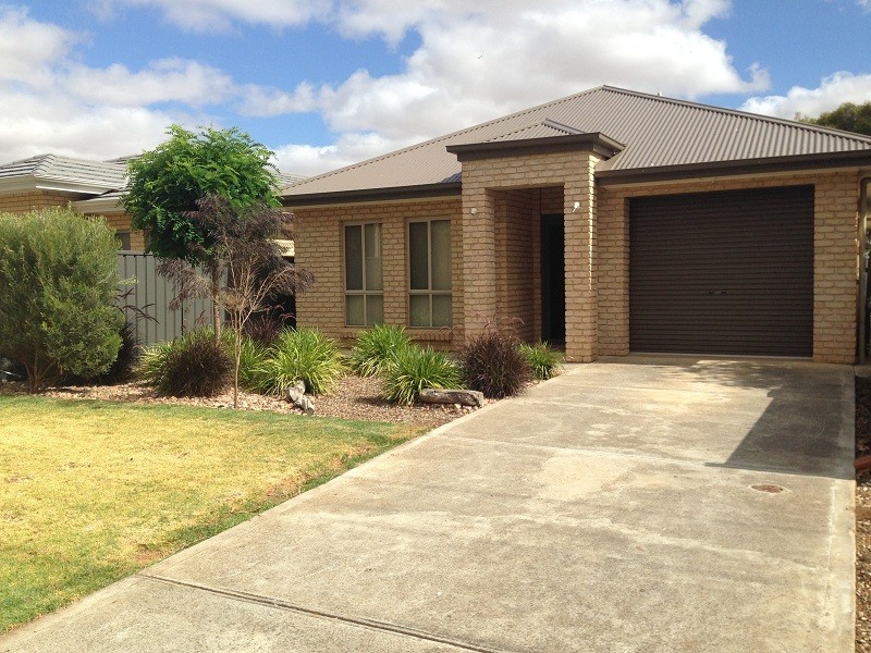 11A Railway Crescent, Evanston SA 5116