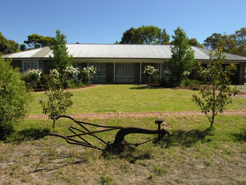 22 Blue Gum Court, Cockatoo Valley SA 5351