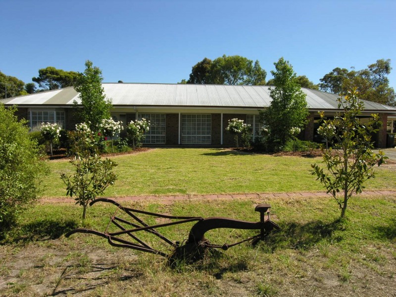 22 Blue Gum Court, Cockatoo Valley SA 5351