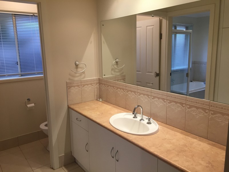 38 Gleeson Grove, Evanston Park SA 5116