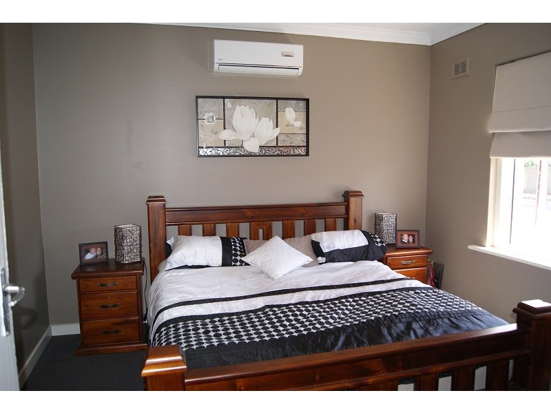 6 Barker Street, Willaston SA 5118